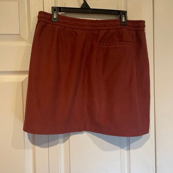 Athleta dark burnt orange soft skirt. - Picture 3 of 7